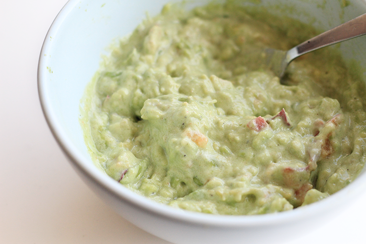 avocadeperzikensalade