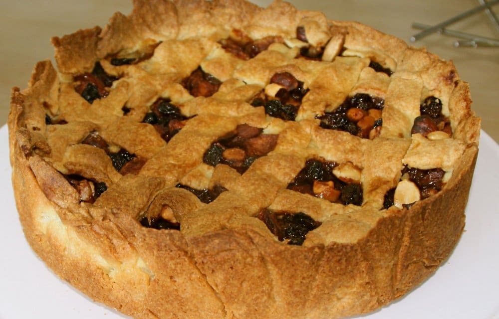 Ouderwetse appeltaart met noten