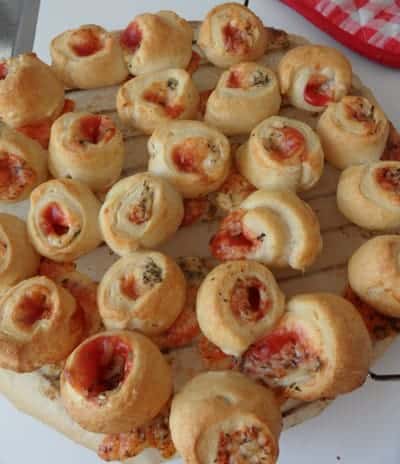 Tomaat-kaasrolletjes