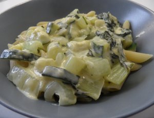 Groenten in kaassaus