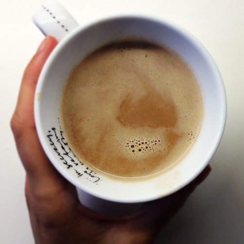 Mmm, chocolademelk op basis van amandelmelk. Mijn favoriet! Je koopt het bij natuurwinkels.