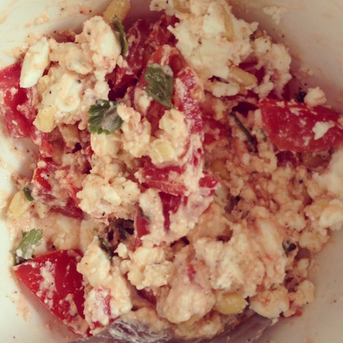 Filodeeg met feta, tomaat en peterselie