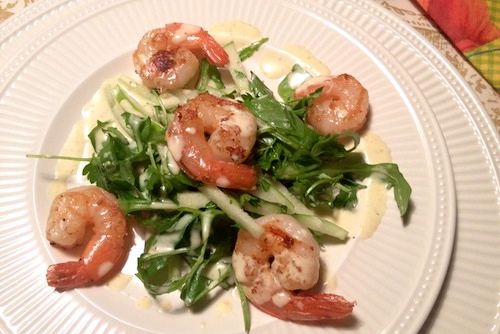 Salade met kerriegarnalen