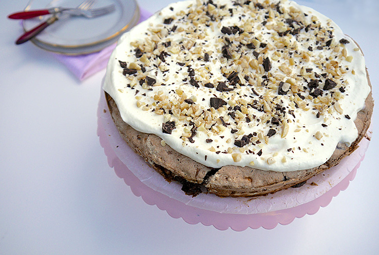 MERENGUE-NOTEN-TAART