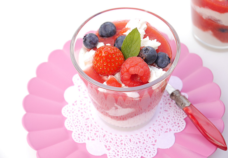 MERINGUE-FRUIT-TOETJE