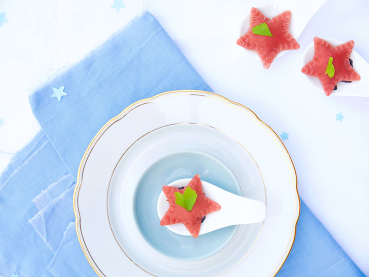 GEKLEURDE RAVIOLI AMUSE KERST