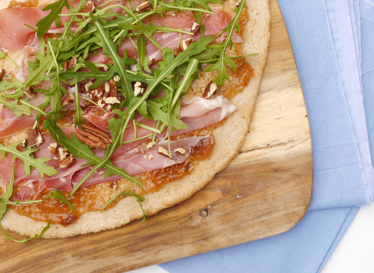FLAMMKUCHEN VAN SPELT MET PARMAHAM4