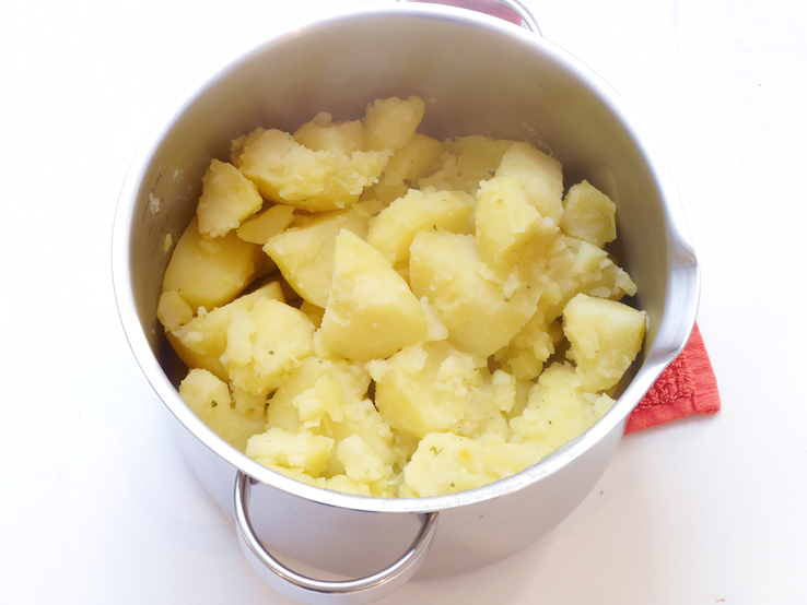 BIETENSTAMPPOT RAAPSTELEN WALNOTEN APPEL3