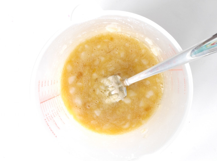 CASHEWNOTENTAART MET BLAUWE BESSEN2