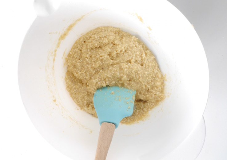 CASHEWNOTENTAART MET BLAUWE BESSEN3