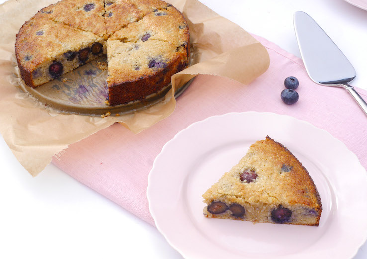 CASHEWNOTENTAART MET BLAUWE BESSEN7