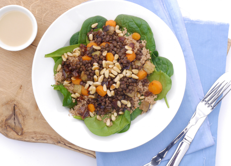 COUSCOUSSALADE MET DADELS EN LINZEN