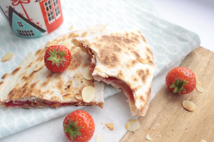 quesadillas pindakaas aardbeien