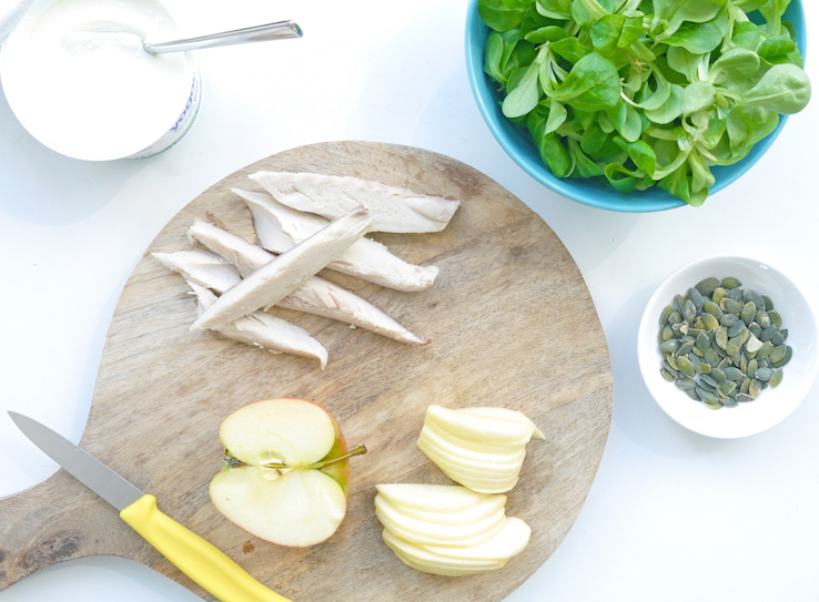MAKREELSALADE MET APPEL EN VELDSLA