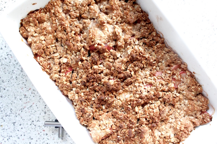 healthy rabarber crumble