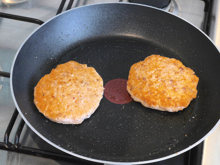 ZALMBURGER MET AVOCADOSPREAD3