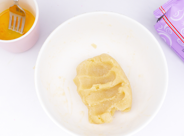 CROISSANTS GEVULD MET FRAMBOZEN JAM EN SPIJS1