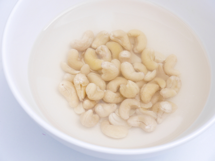 CASHEW LINZENSPREAD2