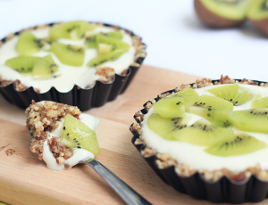 healthy no bake kiwikwarktaartjes