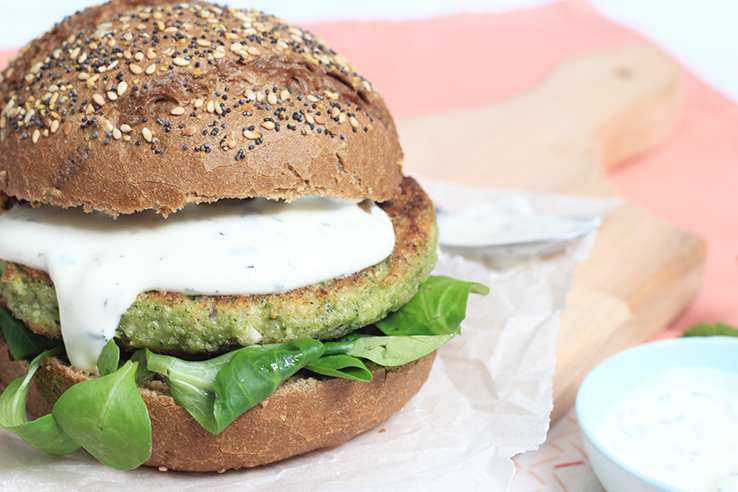 hellmann's broccoli-fetaburger - chickslovefood.com