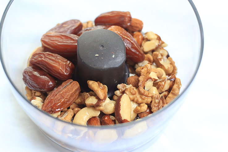 noten dadels taartbodem keukenmachine