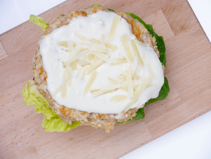 BURGER MET SAUS - CHICKSLOVEFOOD.COM