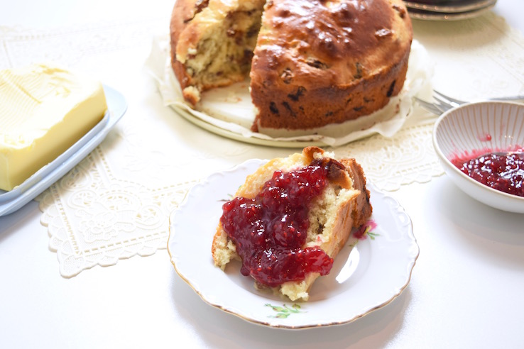 Kwarkbol met rozijnen