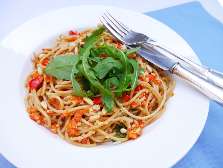 RECEPT SPAGHETTI MET PAPRIKAPESTO - CHICKSLOVEFOOD.COM