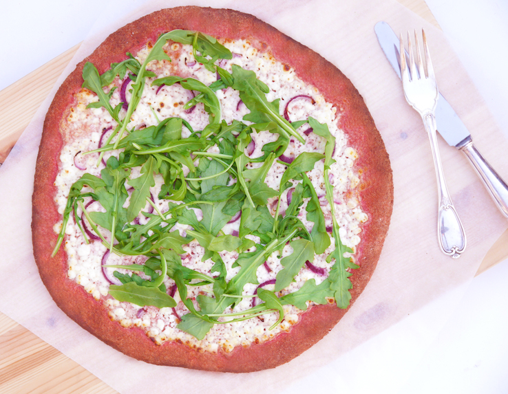 recept-gezonde-bietenpizza-met-huttenkase-en-rucola - CHICKSLOVEFOOD