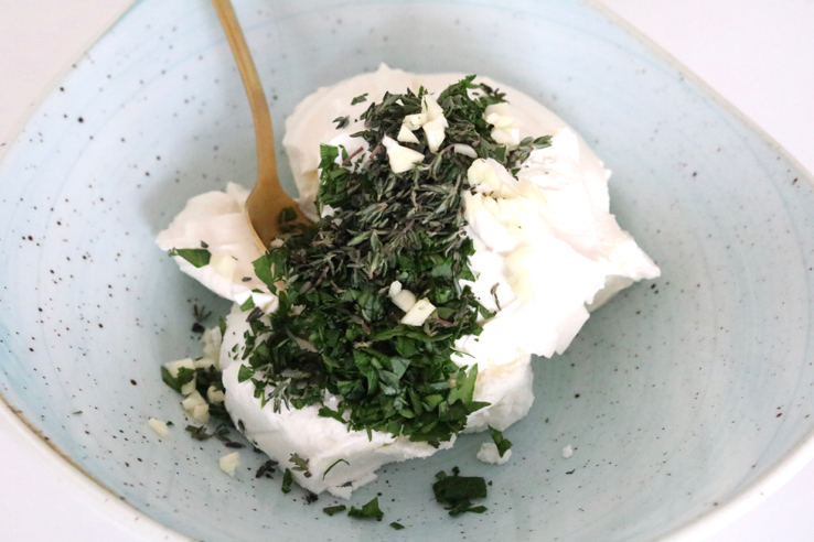 fijngesneden-kruiden-en-geitenkaas - Chickslovefood