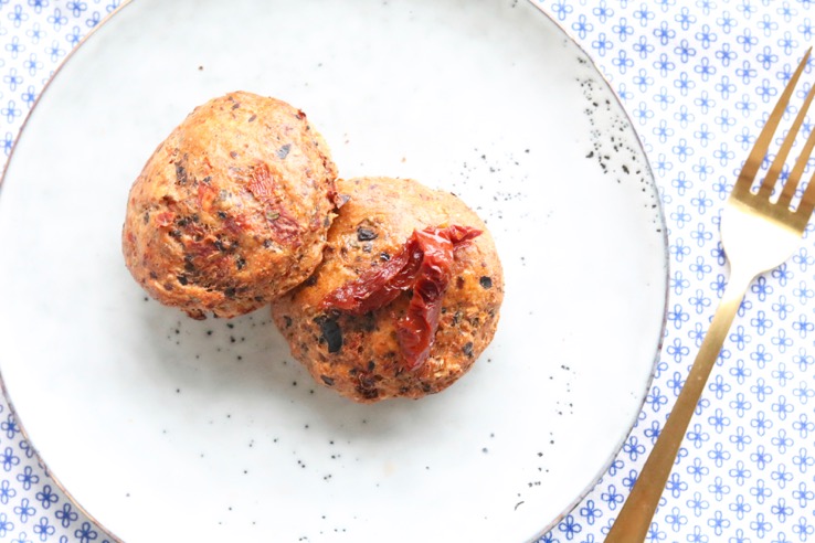 hartige-scones-olijf-tomaat-2-chickslovefood