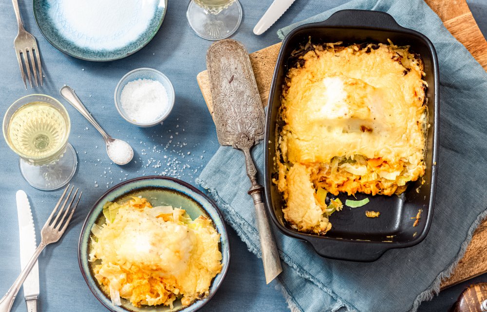 Zoete aardappelschotel met vis