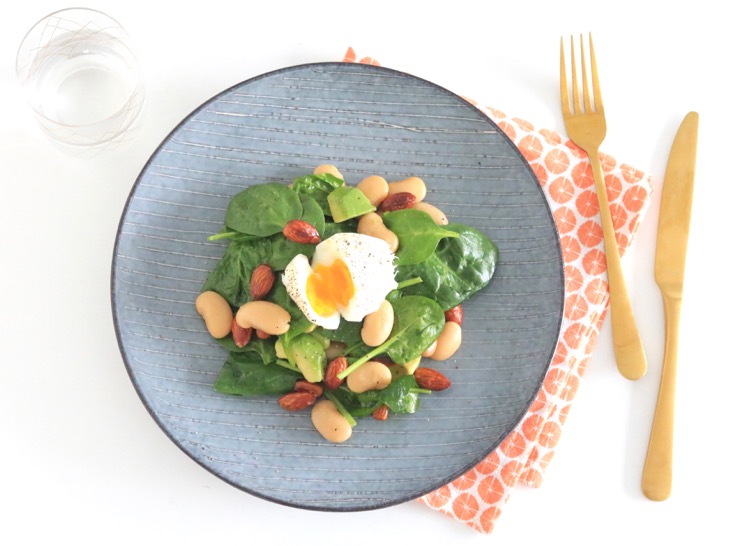bonensalade met gepocheerd eitje - Chickslovefood.com