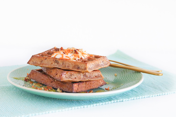 CARROT CAKE WAFELS MET YOGHURT TOPPING - CHICKSLOVEFOOD