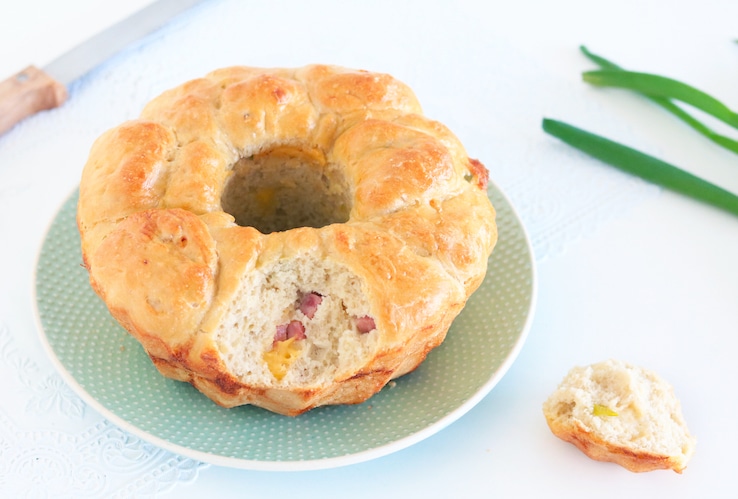 MONKEYBREAD RECEPT MET LENTE-UI HAM EN KAAS - CHICKSLOVEFOOD