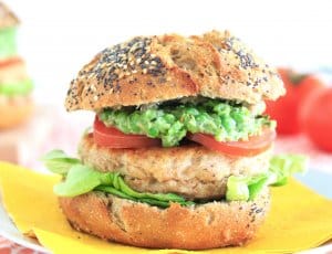 Kabeljauwburger-met-erwtenspread-chickslovefood