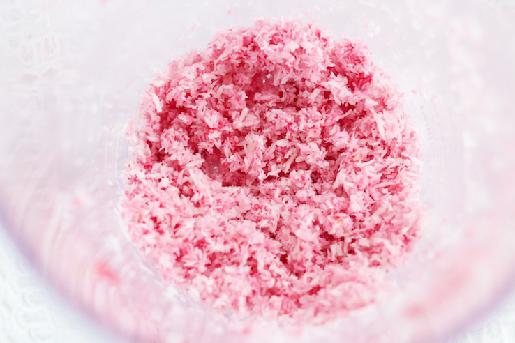 ROZE KOKOSRASP VAN FRAMBOZEN - CHICKSLOVEFOOD