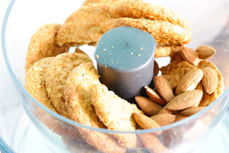 KOEKJES EN AMANDELEN FIJNMALEN - CHICKSLOVEFOOD