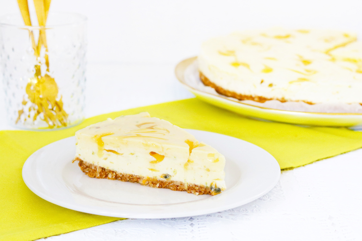TROPISCHE NO BAKE CHEESECAKE RECEPT MET LIMOEN CITROEN PASSIEVRUCHT - CHICKSLOVEFOOD