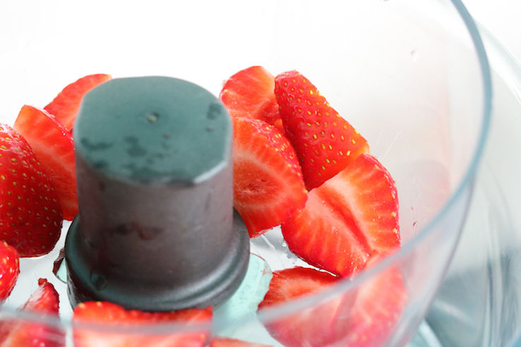 AARDBEIEN MIXEN - CHICKSLOVEFOOD