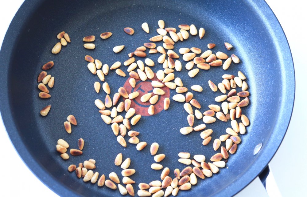 geroosterde pijnboompitten CHICKSLOVEFOOD