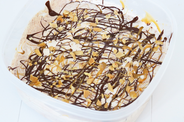 ZELF SNICKERS IJS MAKEN - CHICKSLOVEFOOD