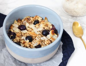 BAKED OATS MET BLAUWE BESSEN - CHICKSLOVEFOOD