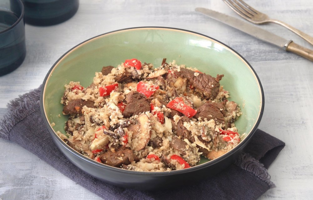 BLOEMKOOLRIJST MET BIEFSTUK CHAMPIGNONS EN PAPRIKA-CHICKSLOVEFOOD