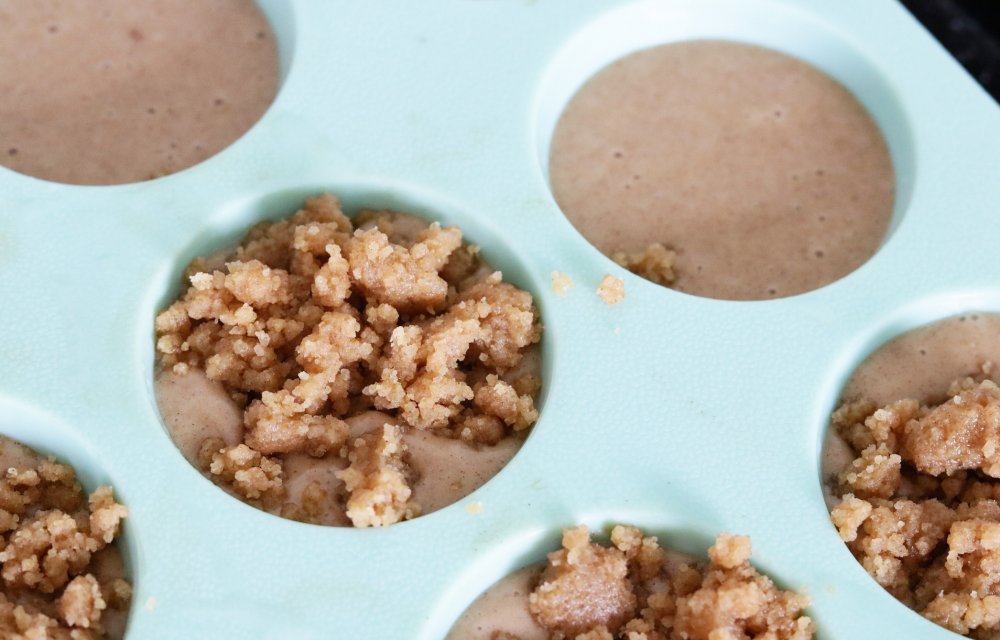 CRUMBLE MUFFINS MAKEN - CHICKSLOVEFOOD