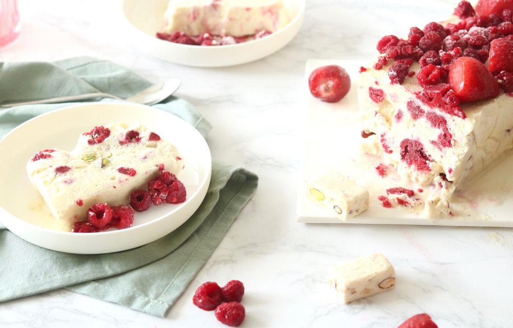 semifreddo met rood fruit en nougat CHICKSLOVEFOOD