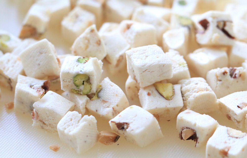 stukjes nougat CHICKSLOVEFOOD