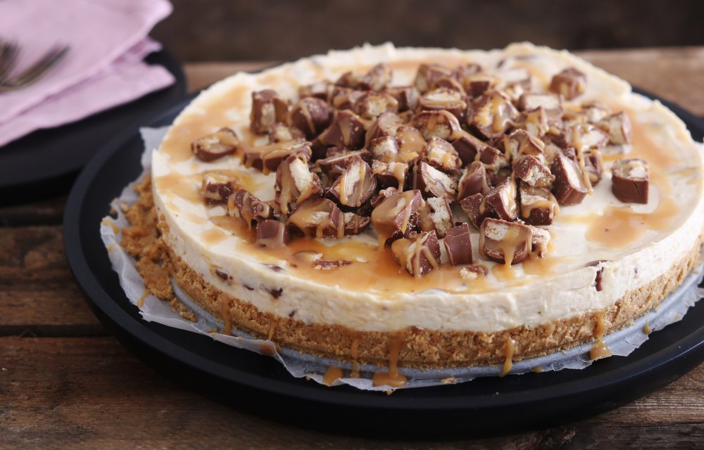 TWIX CHEESECAKE RECEPT - CHICKSLOVEFOOD