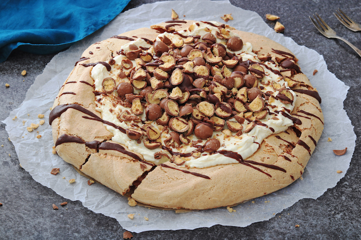 PAVLOVA MET MALTESERS EN MASCARPONE SLAGROOM - CHICKSLOVEFOOD