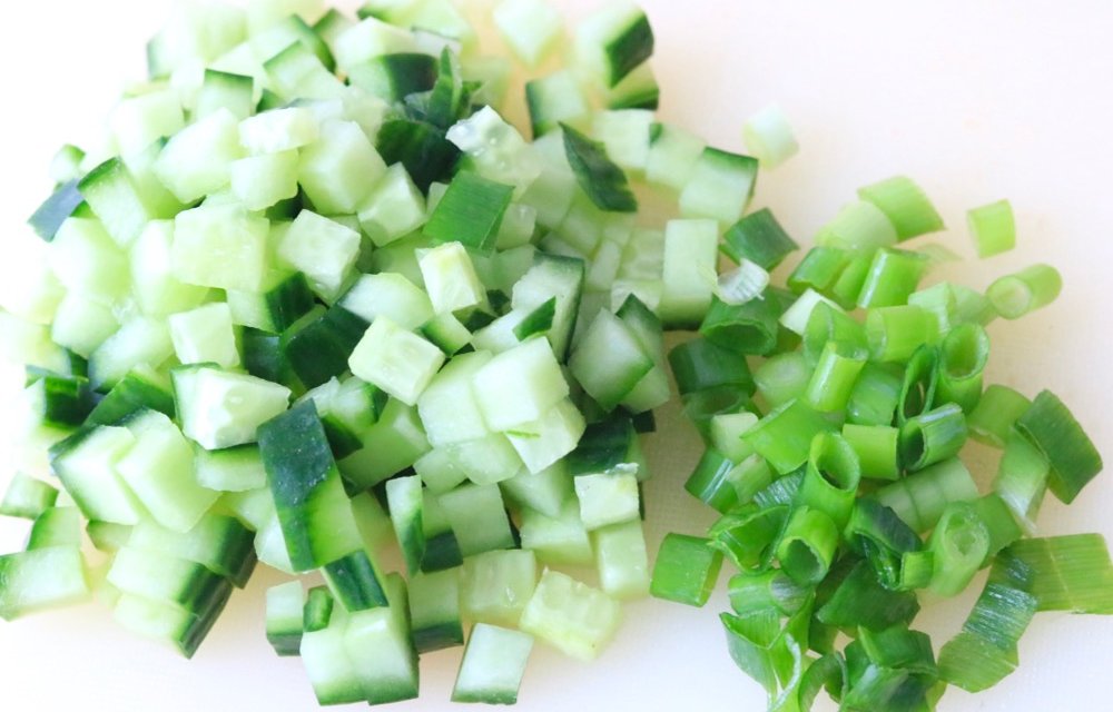 komkommer-bosui-gesneden-chickslovefood